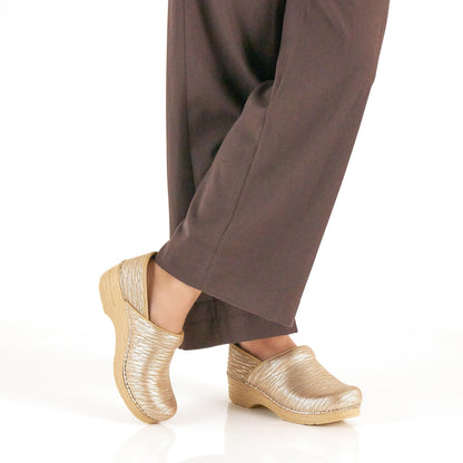 Dansko Smart Buy | Professional Gold Texture