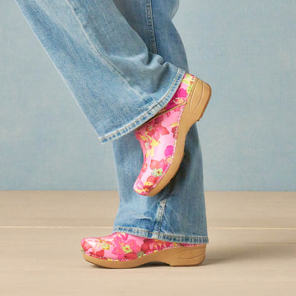 Dansko Deals | XP 2.0 Tropical Pink Leather
