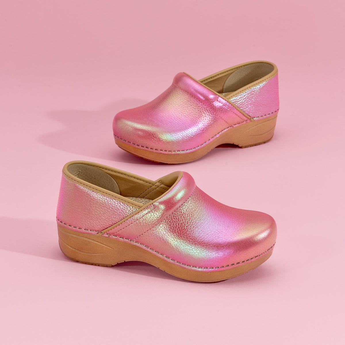 Dansko Discount | XP 2.0 Pink Iridescent Leather