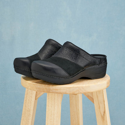 Dansko Value | Zinnia Black Multi