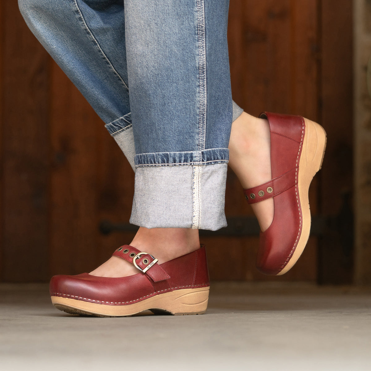 Dansko Quality | XP 2.0 Mary Jane Red Leather