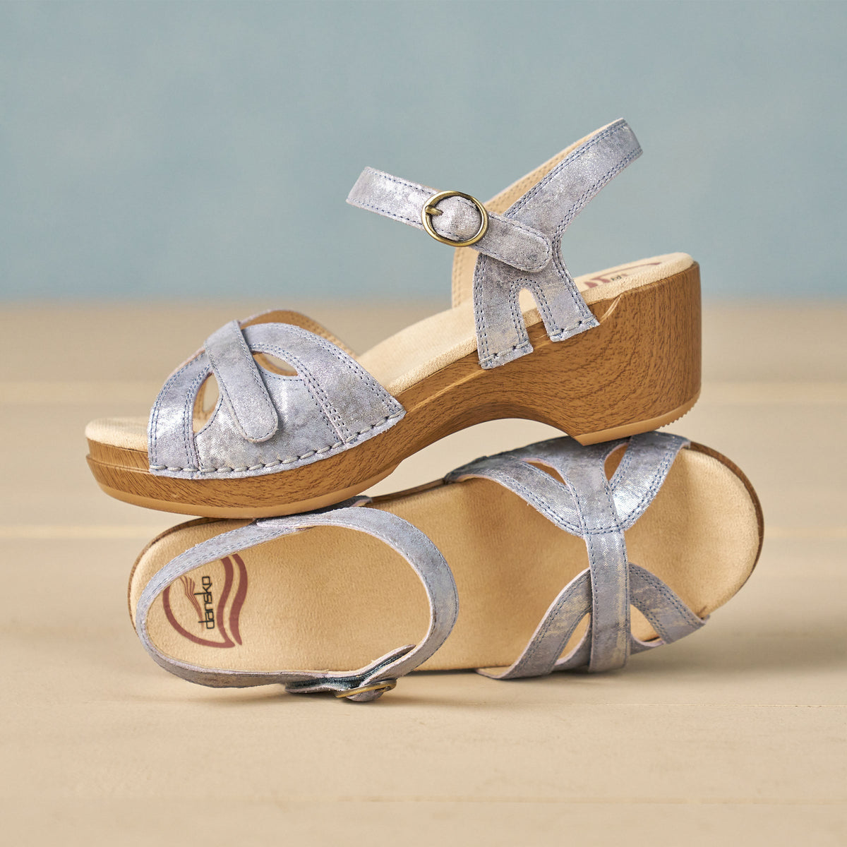 Dansko Classic | Season Distressed Denim