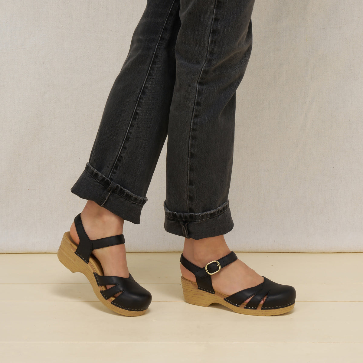 Dansko Trending | Margreta Black Leather
