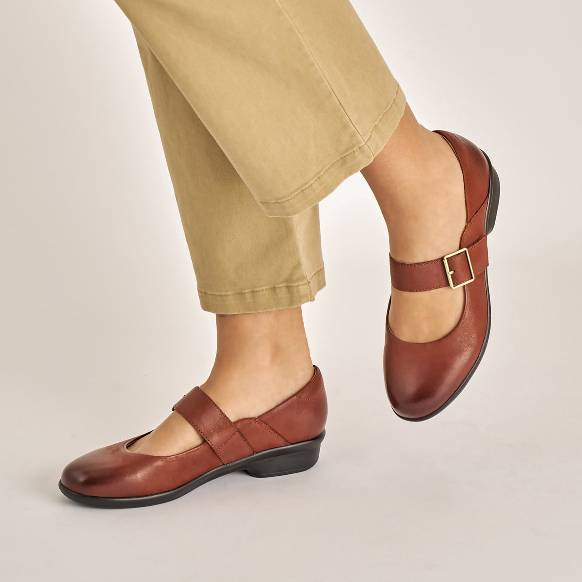 Dansko Trusted | Collette Russet Burnished Nubuck