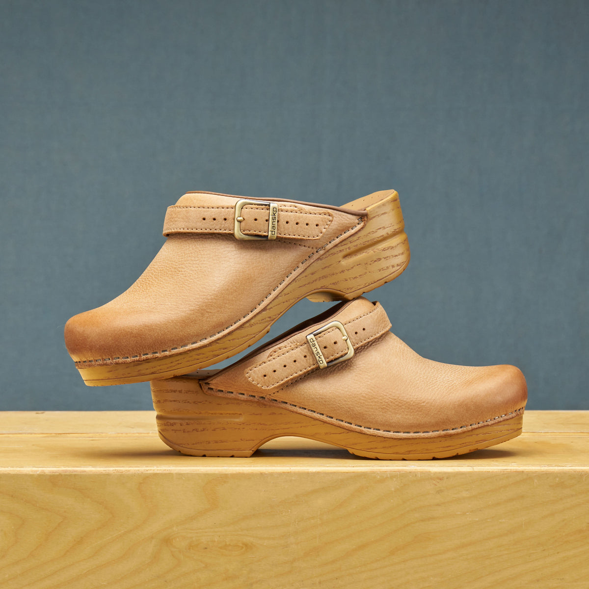 Dansko Top Pick | Ingrid Honey Distressed