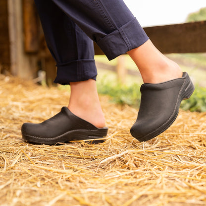 Dansko Featured | Sonja Black Oiled