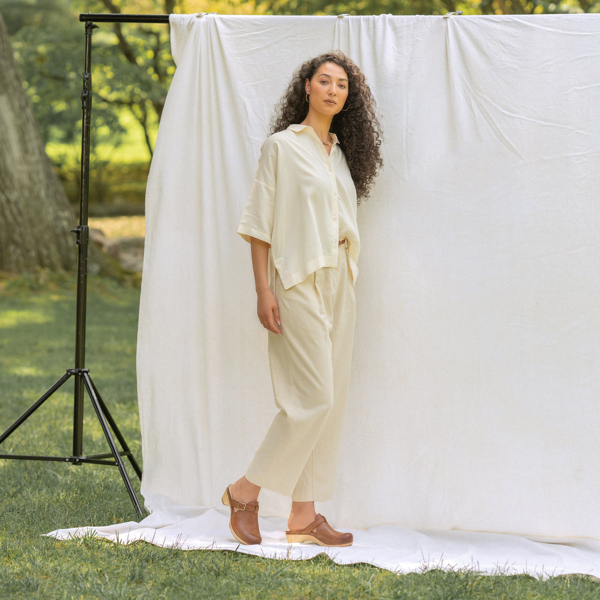 Dansko Value | Leandra Brown Leather