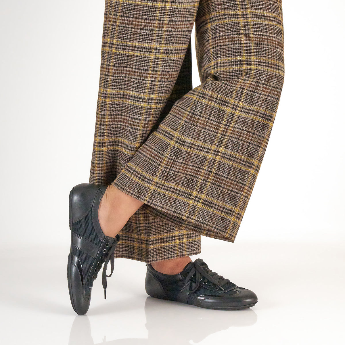 Dansko Best Seller | Milana Black/Black Patent