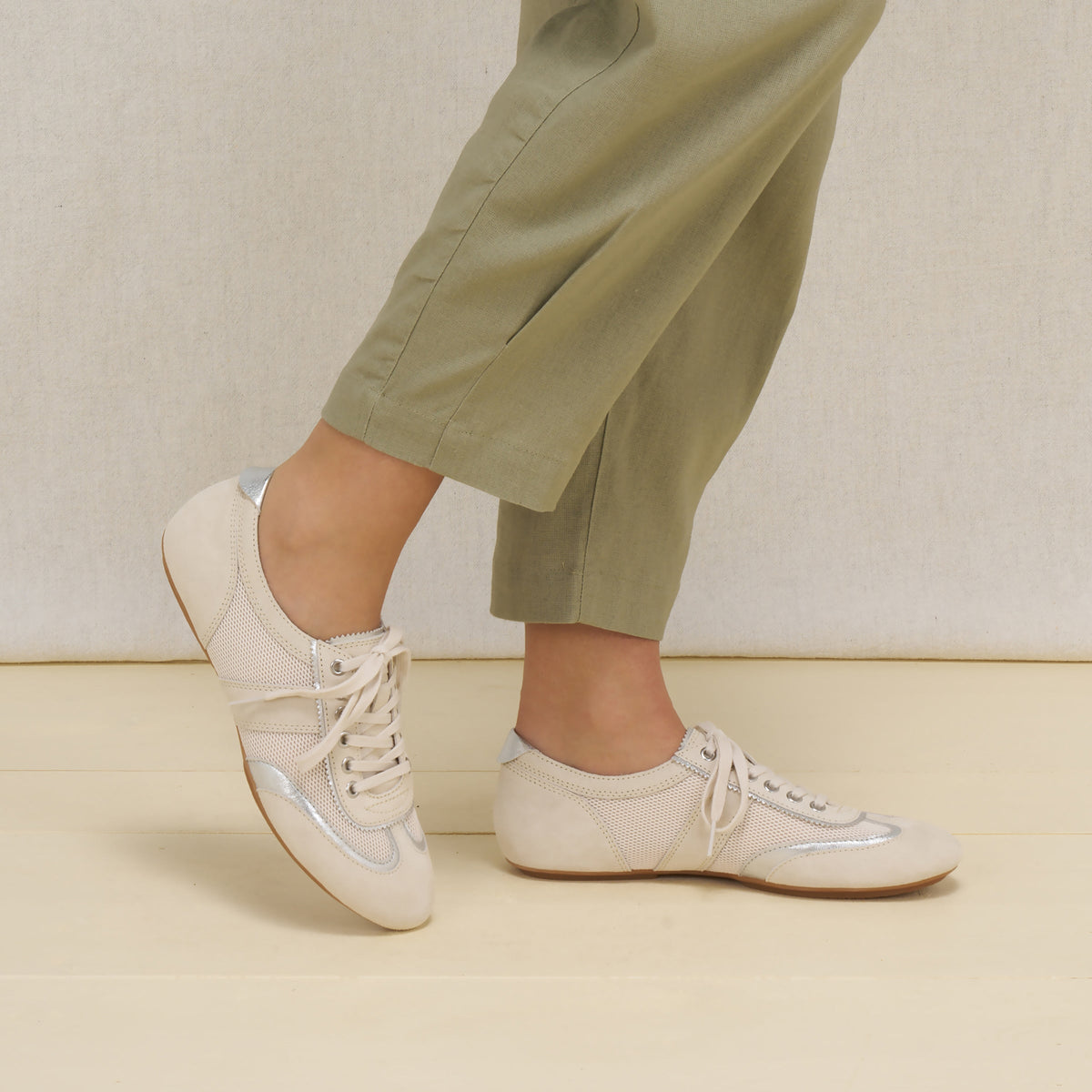 Dansko Special Offer | Milana Vanilla Suede