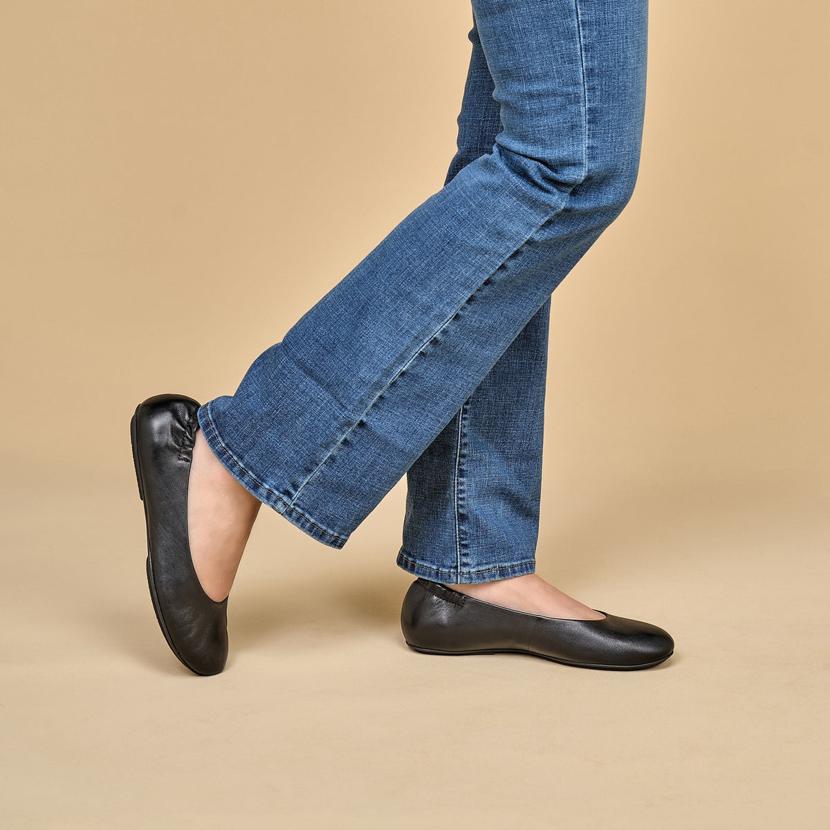 Dansko Trusted | Mollie Black Nappa