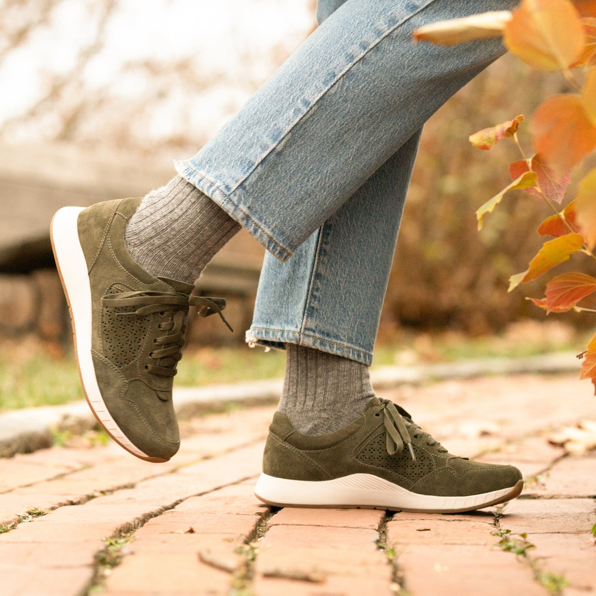 Dansko Sale | Catie Olive Suede