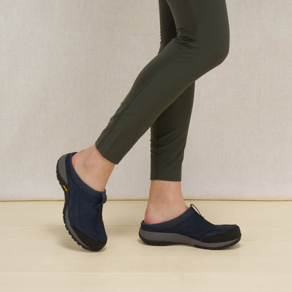 Dansko Special Offer | Pia Navy Leather