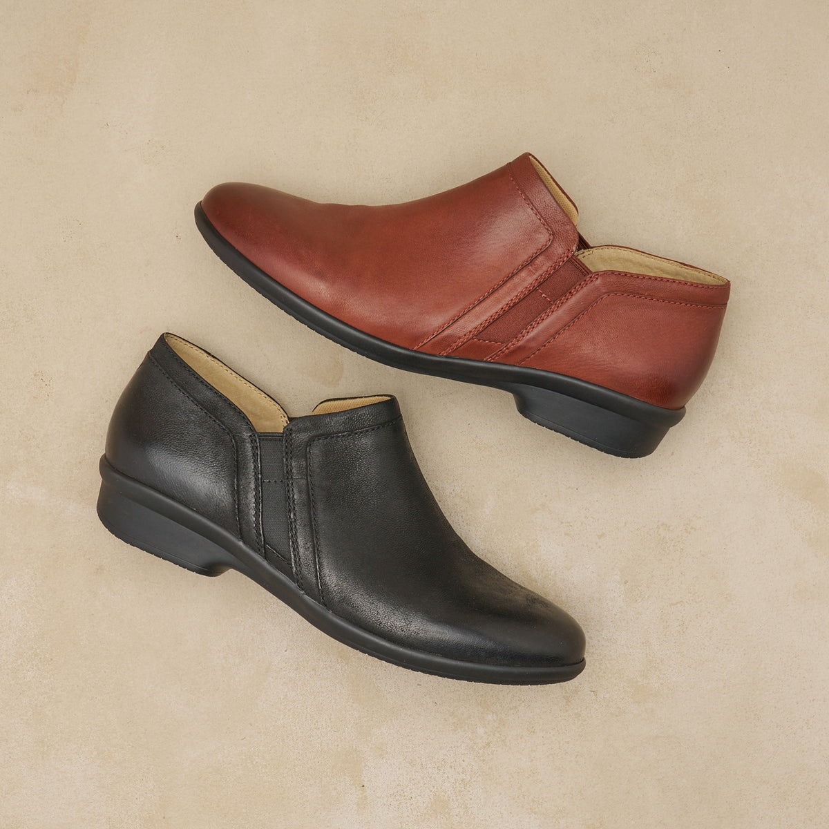 Dansko Discount | Cheryl Wide Black Burnished Nubuck