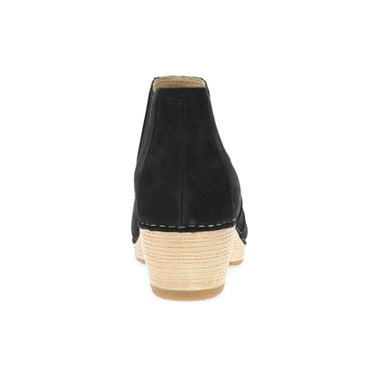 Dansko Deals | Lane Black Milled Nubuck