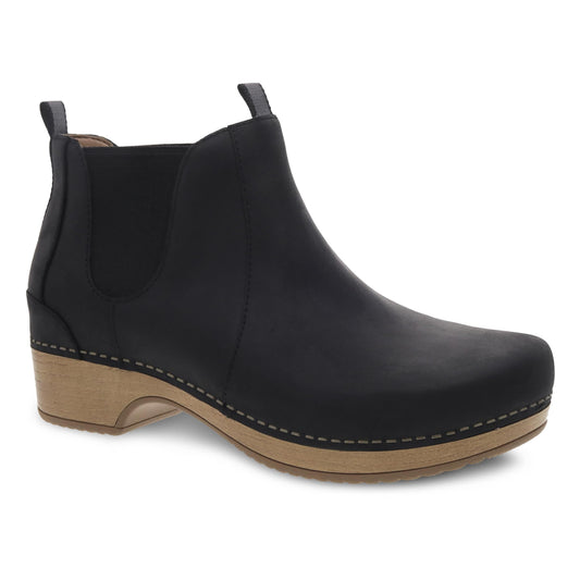 Dansko Smart Buy | Becka Black Oiled Pull Up