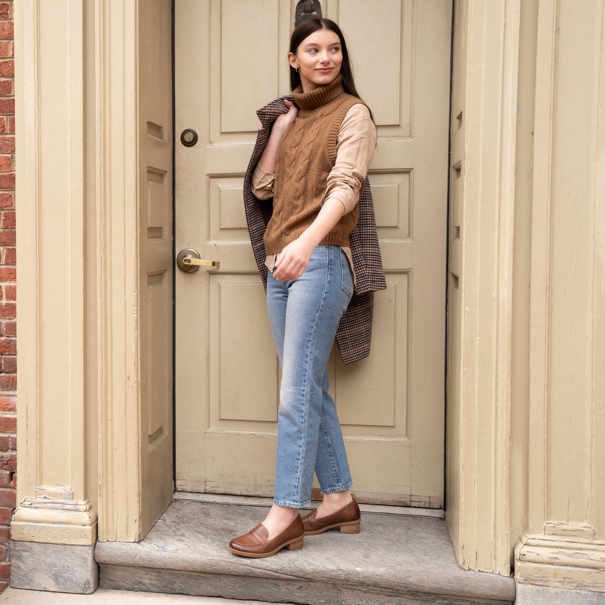 Dansko Sale | Danica Wide Tan Waterproof Burnished