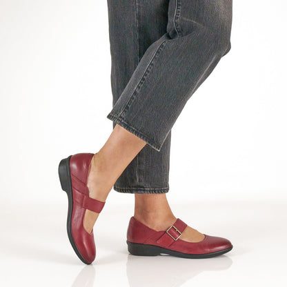 Dansko Classic | Collette Wide Red Burnished Nubuck