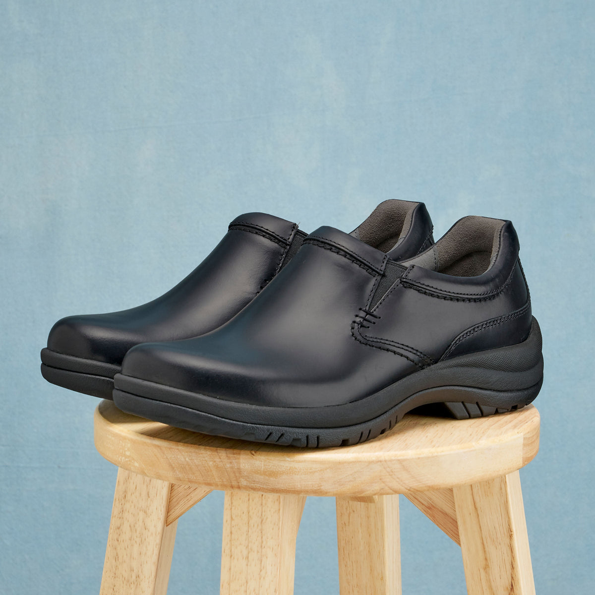 Dansko Top Pick | Wynn Black Leather