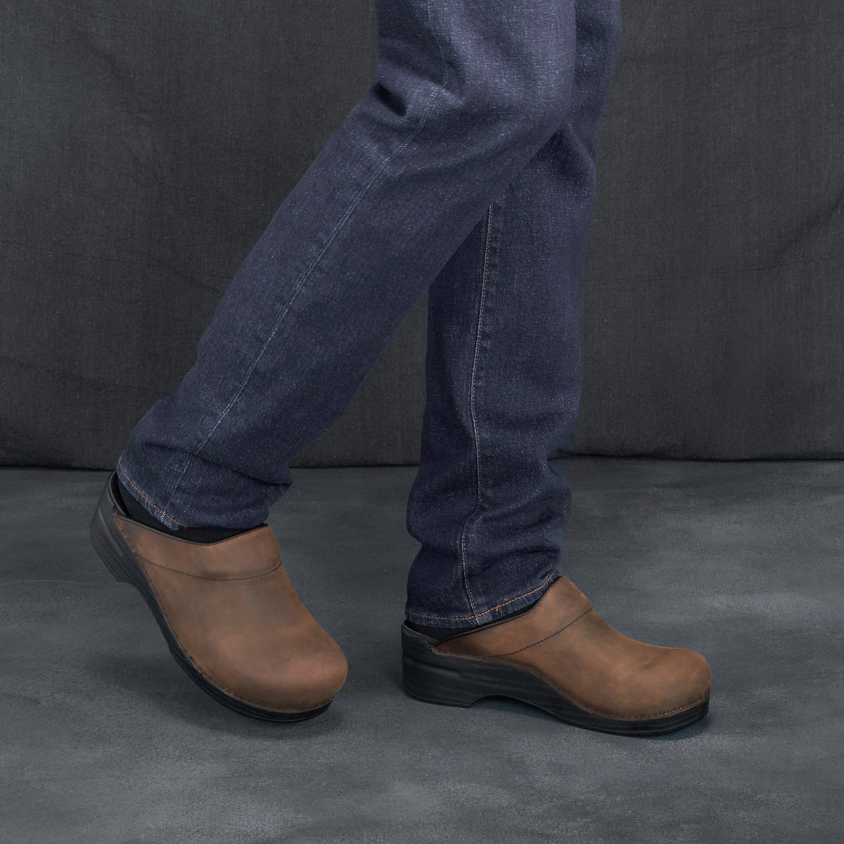 Dansko Great Value | Karl Antique Brown/Black