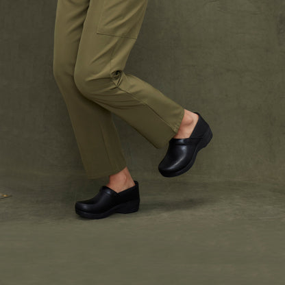 Dansko New | XP 2.0 Black Waterproof Pull Up