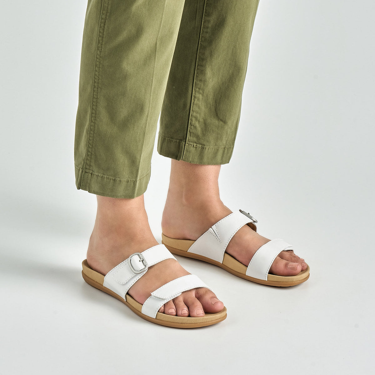 Dansko Best Seller | Justine White Full Grain