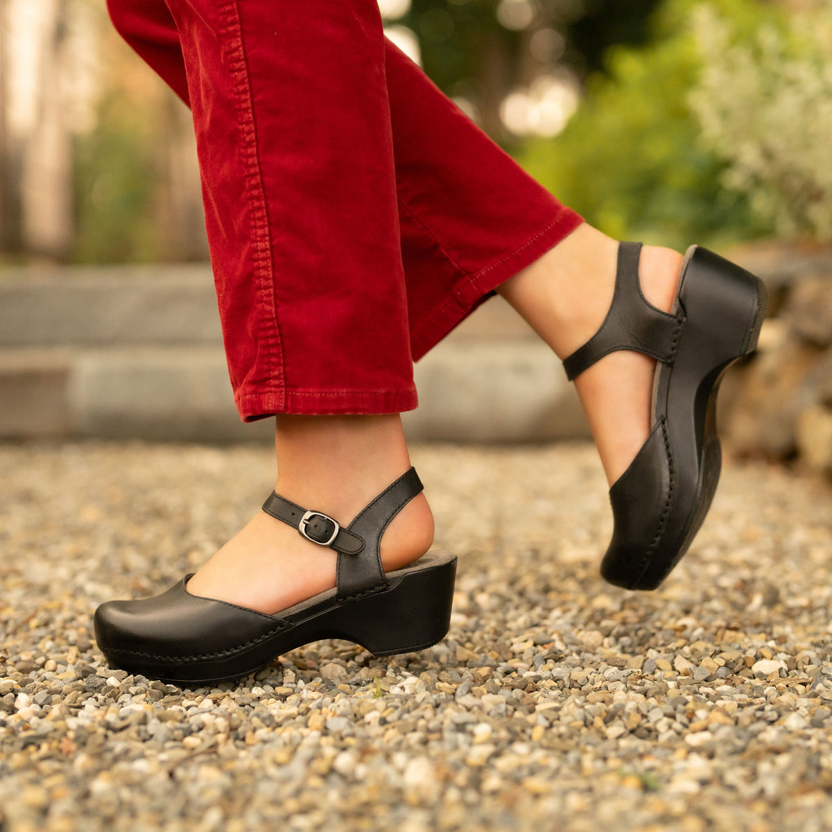 Dansko Discount | Sam Black Soft Full Grain