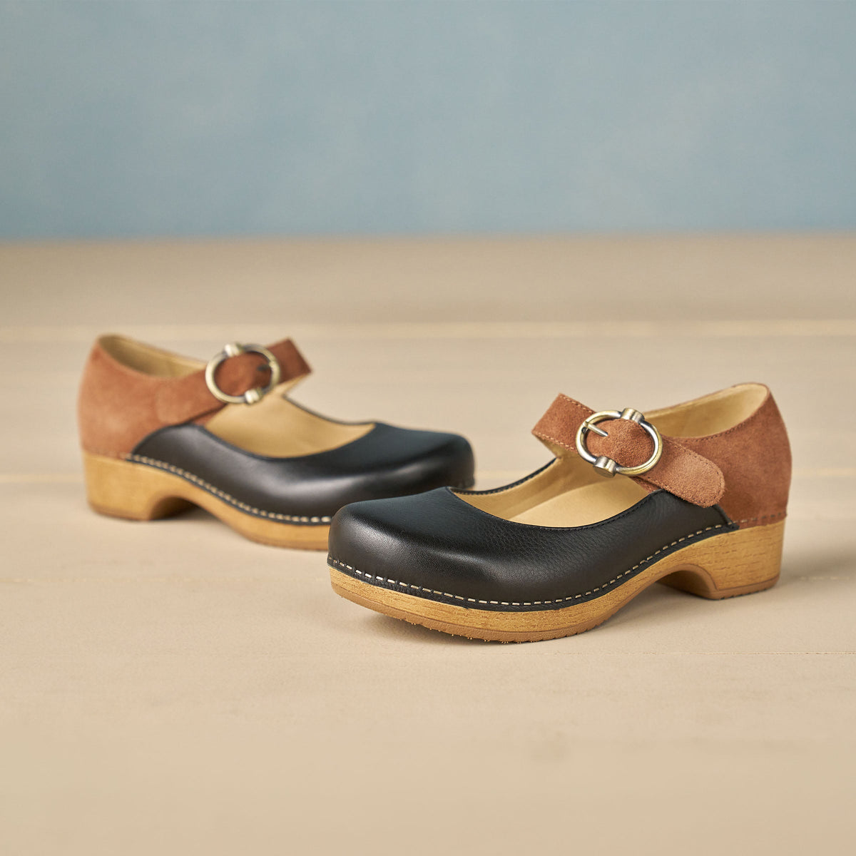 Dansko Special Offer | Bonny Mary Jane Black/Luggage