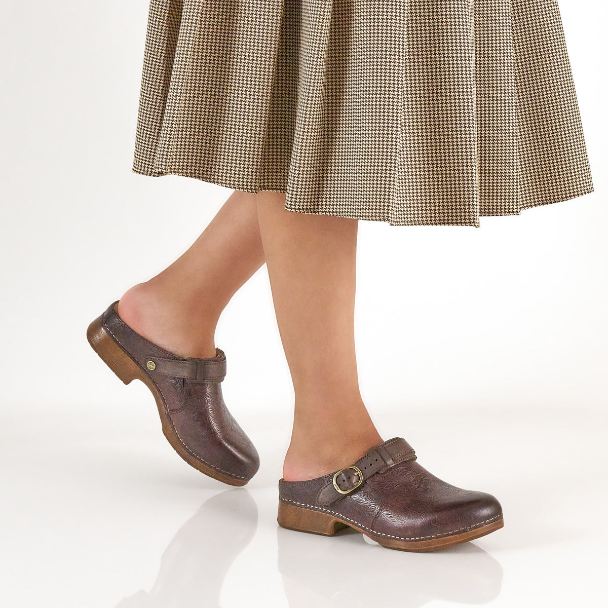 Dansko Exclusive | Millie Chocolate Tooled