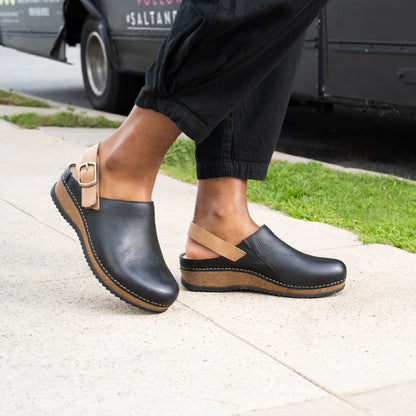Dansko Sale | Merrin Black Waxy Milled