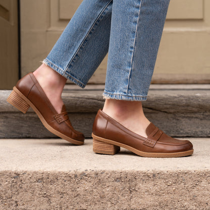 Dansko Signature | Danica Tan Waterproof Burnished