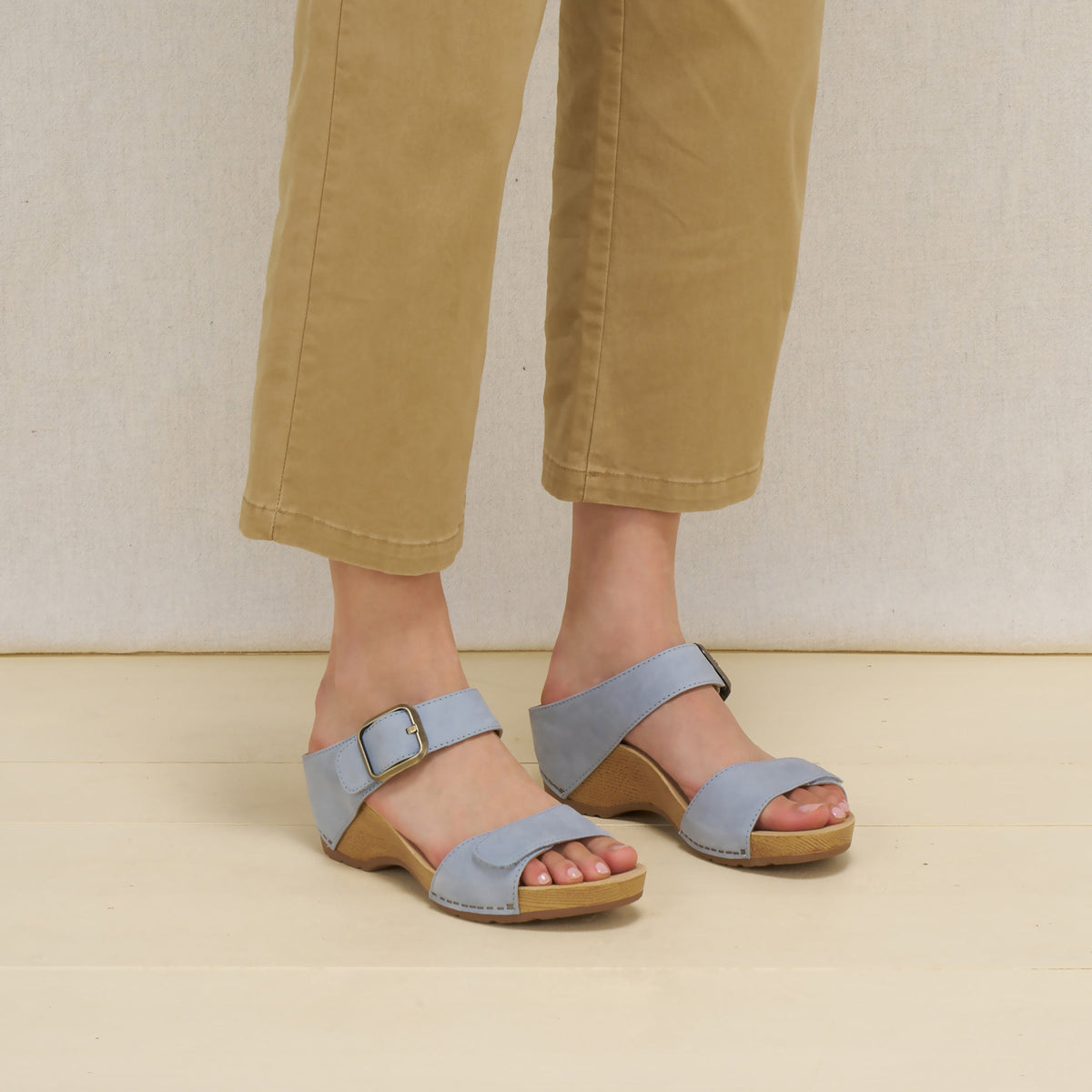 Dansko Value | Tanya Sky Nubuck