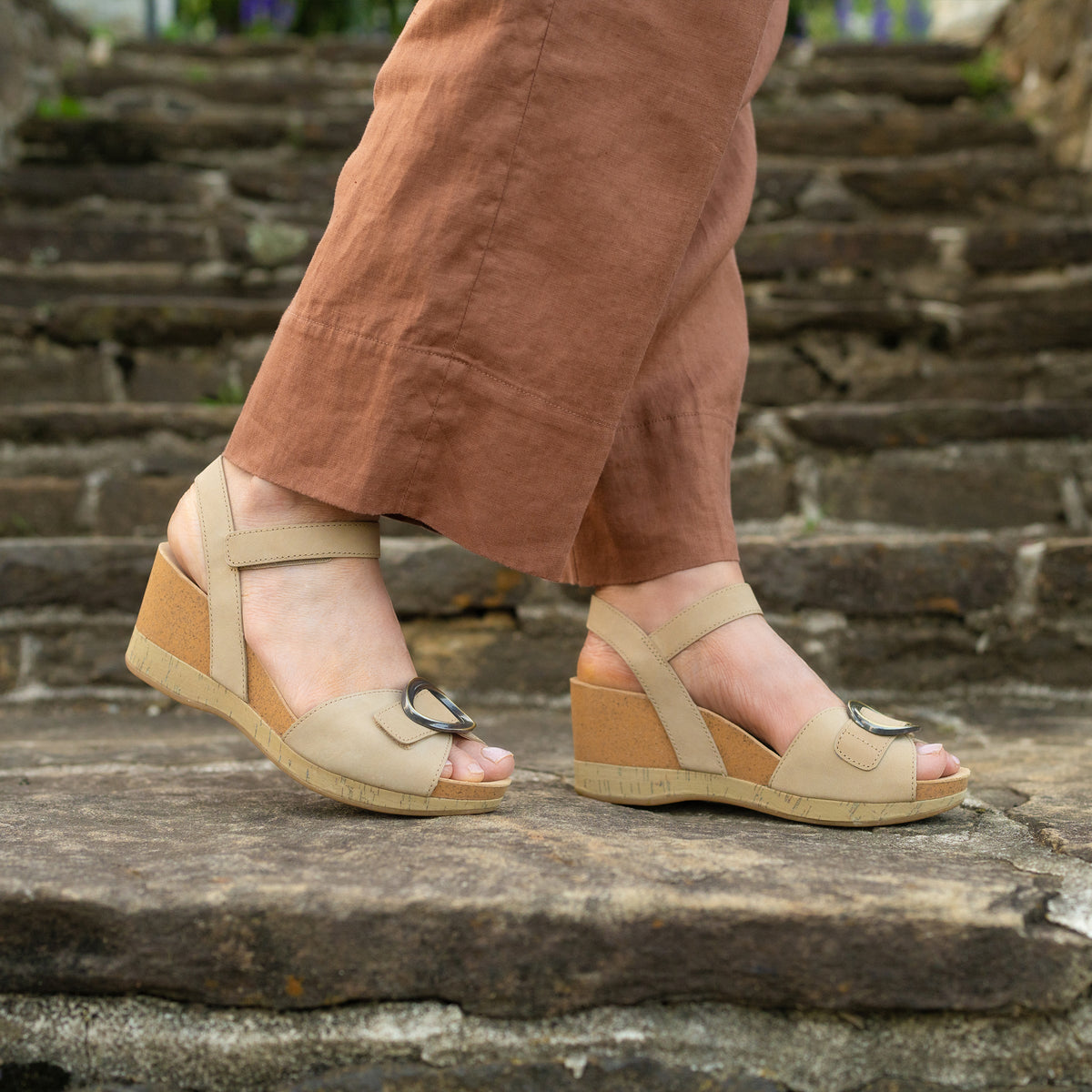 Dansko Value | Stella Sand Milled Nubuck