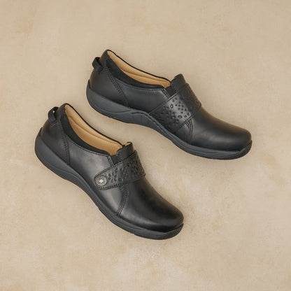 Dansko Premium | Sallie Wide Black Waxy Burnished
