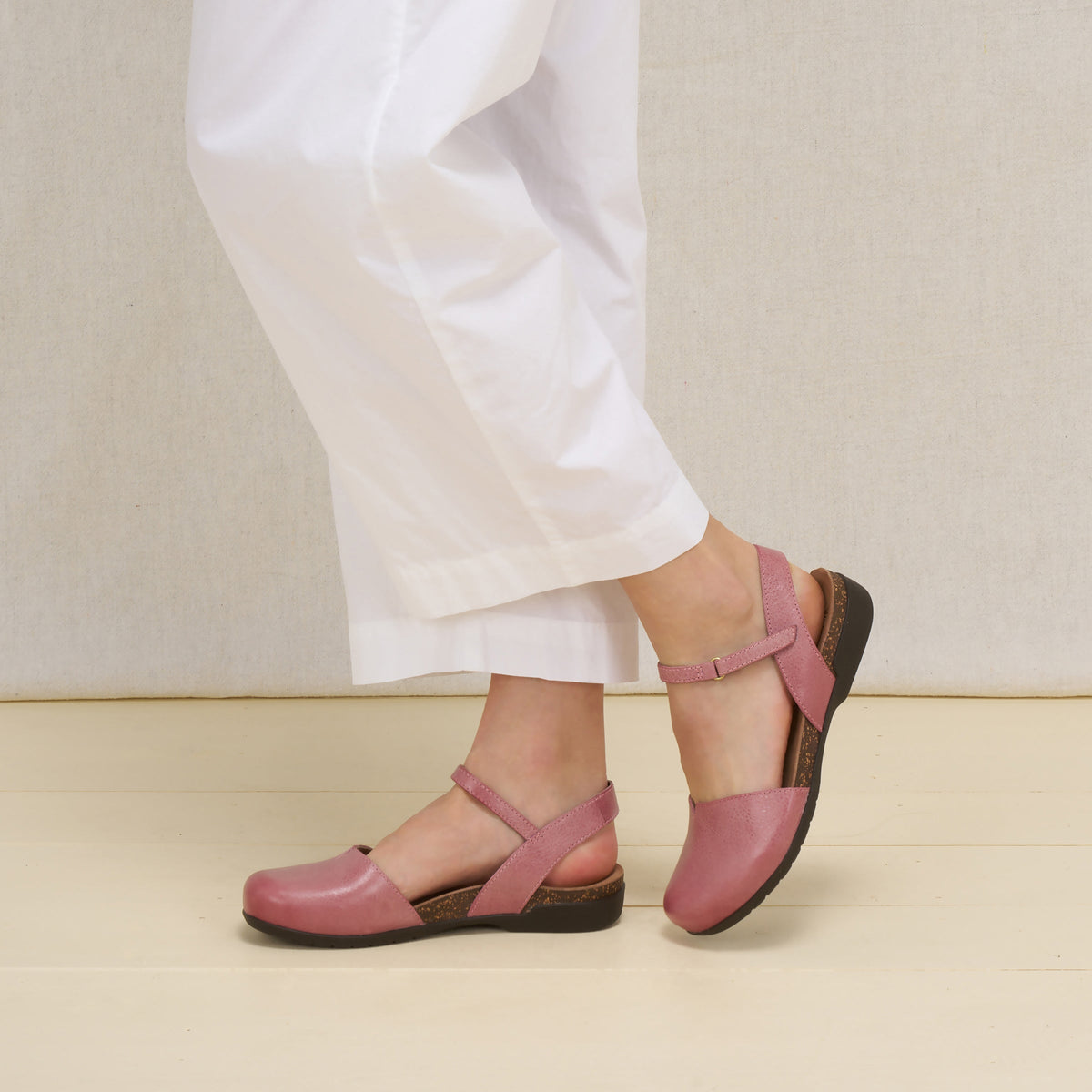 Dansko Latest | Rowan Pink Leather