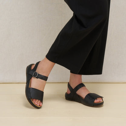Dansko Deals | Tinsley Black Leather