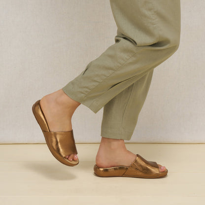 Dansko Everyday | Twyla Bronze Metallic
