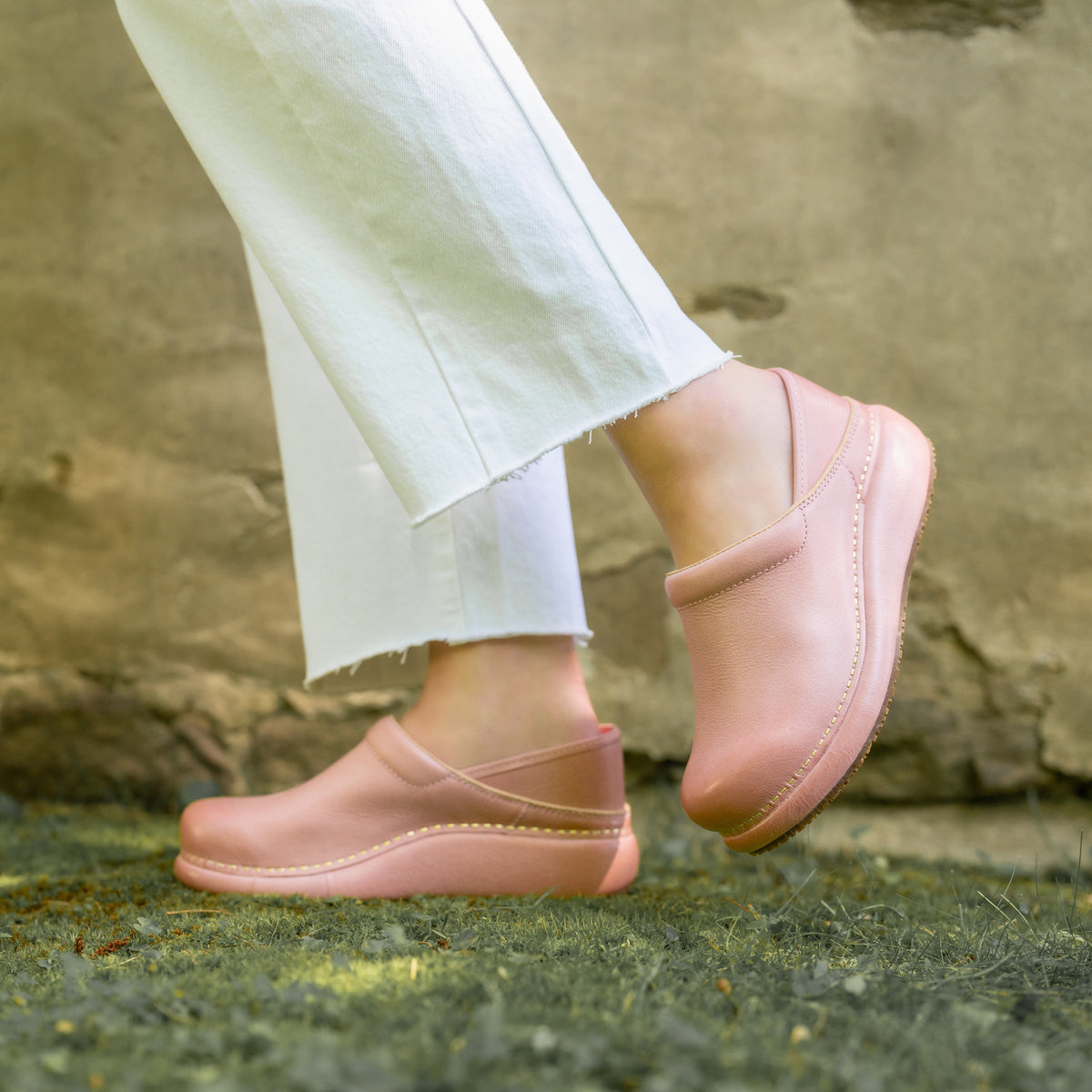 Dansko Exclusive | Platform Pro Coral Leather