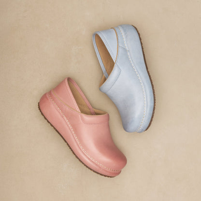 Dansko Exclusive | Platform Pro Coral Leather